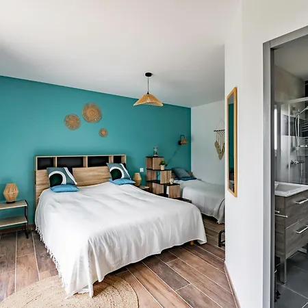 Vakantiehuis Le Colas Breton - Piscine Privee Yviers